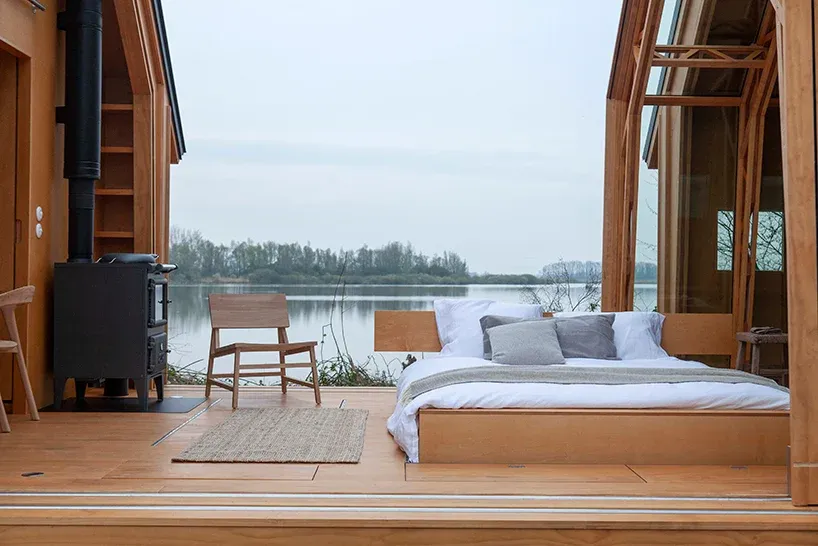 The Innovative Wooden Cabin: A Sliding Double-Shell Design by Caspar Schols 4 An attractive, cost-effective wooden cabin that rivals traditional brick or concrete structures.