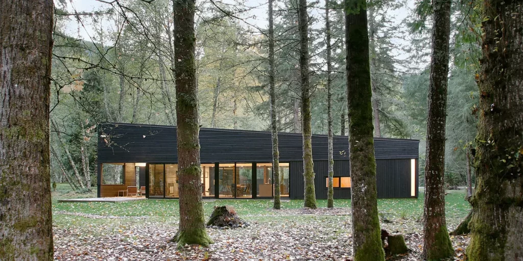 17 Inspiringly Creative Modern Wooden Houses 5 courtyard house on a river in greenwater united states 2
