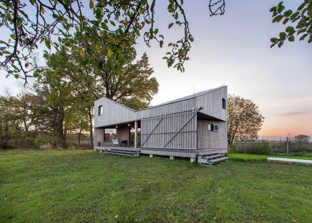 17 Inspiringly Creative Modern Wooden Houses 7 house zilvar in czech republic 1
