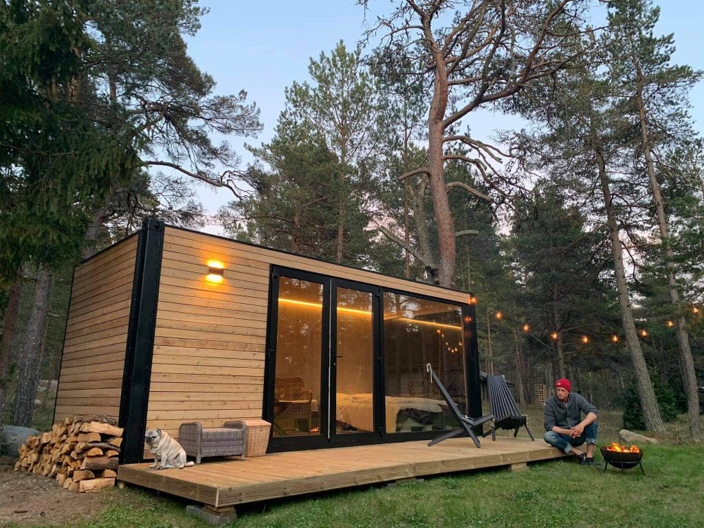 10 Creative Ideas for Modern Shipping Container Homes 11 Modern Tiny Shipping Container Home